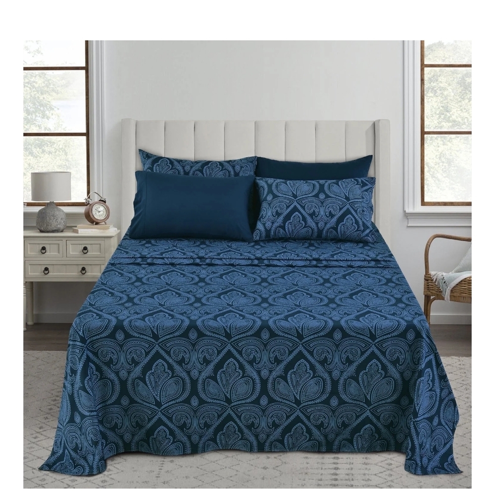 Luxurious Blue Paisley Queen Sheet Set